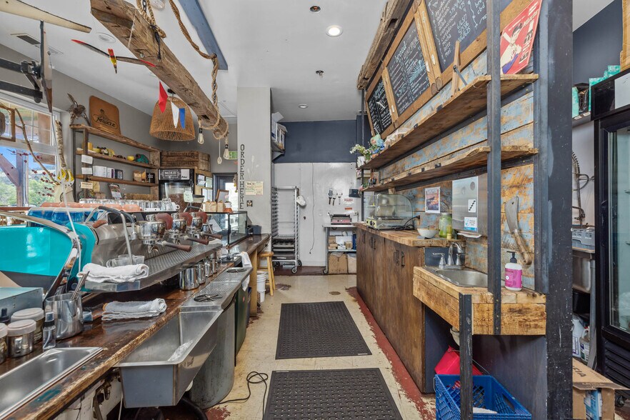 More Photos Of 442 High St, Lyons Restaurant For Sale