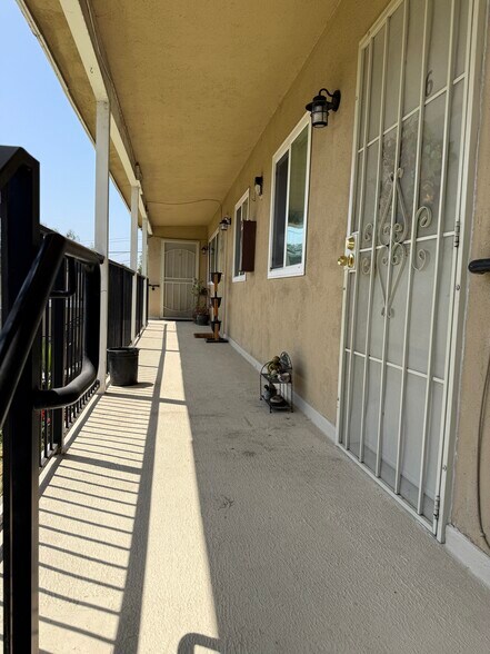 More Photos Of 1300 W Valencia Dr, Fullerton Apartments For Sale