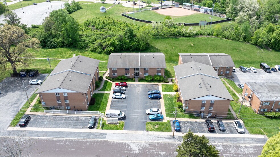 More Photos Of 7718-7744 Springdale Dr, Saint Louis Apartments For Sale