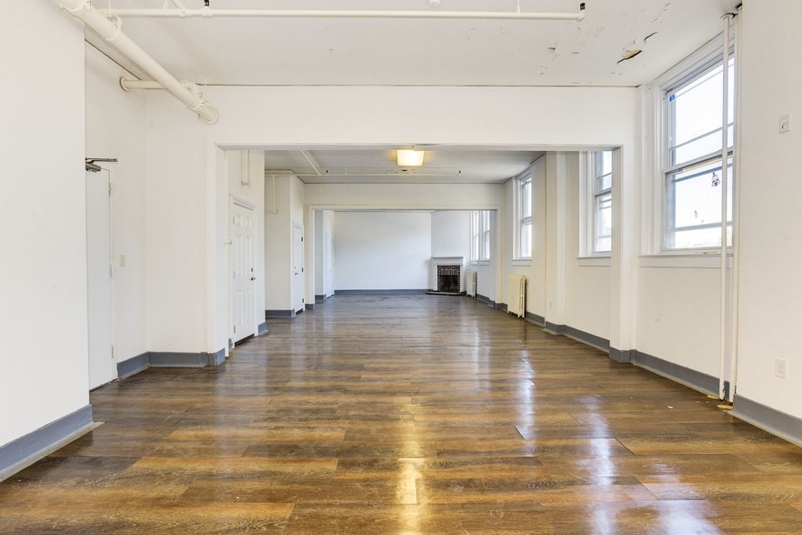 More Photos Of 140 E Hanover St, Trenton Schools For Sale