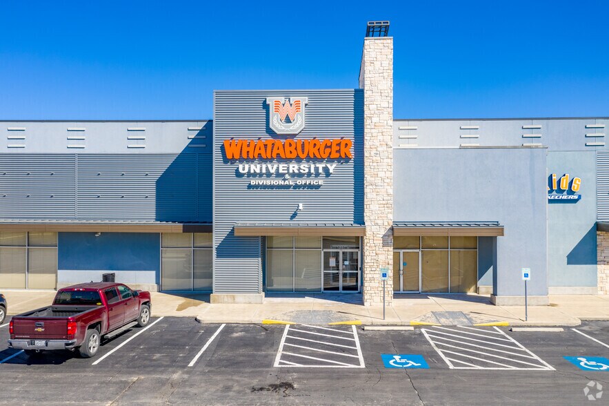 More Photos Of 8480-8680 Fourwinds Dr, San Antonio Unknown For Lease