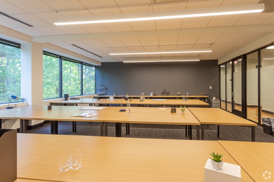 More Photos Of 600 Park Offices Dr, Durham Coworking Space