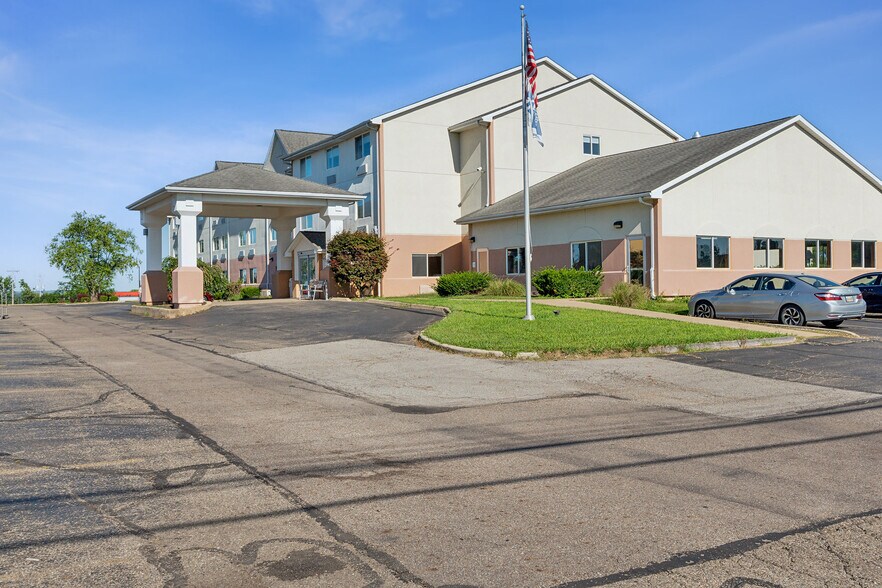 More Photos Of 11555 Upper Gilchrist Rd, Mount Vernon Hotel For Sale