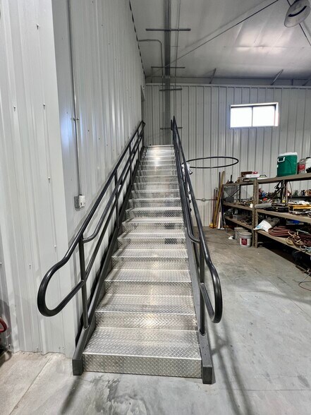 More Photos Of 1408 Pierce St, Norfolk Warehouse For Sale