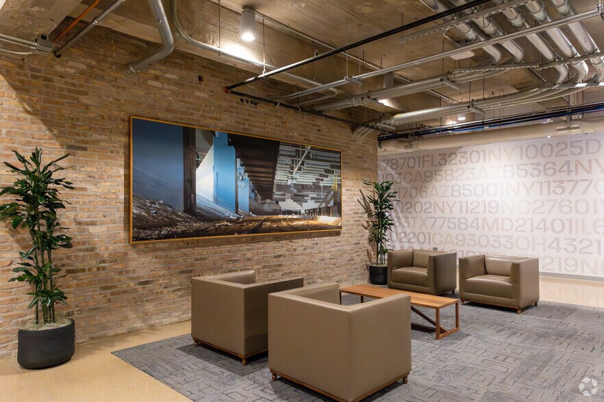 More Photos Of 433 W Van Buren St, Chicago Office For Lease