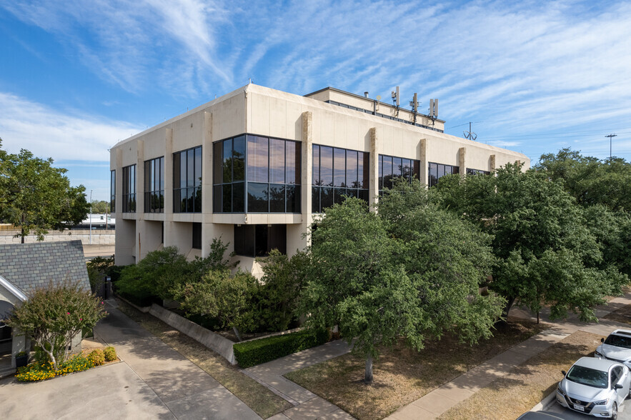 Primary Photo Of 5608 Malvey Ave, Fort Worth Office For Lease