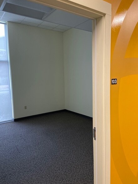 More Photos Of 323 Garfield St S, Parkland Apartments For Lease