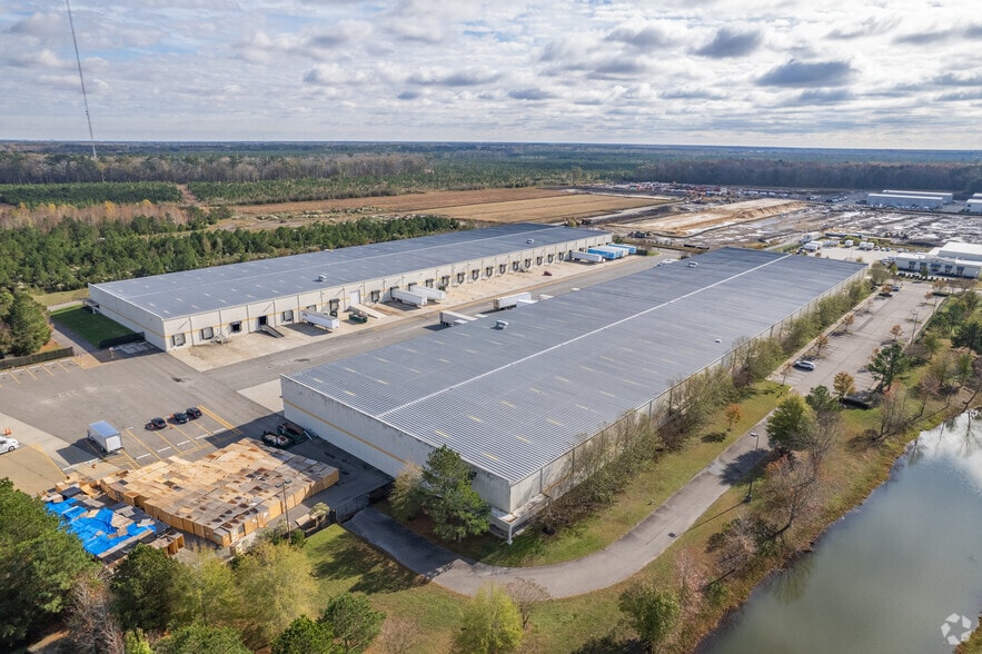 More Photos Of 103 Industrial Dr, Suffolk Distribution For Lease