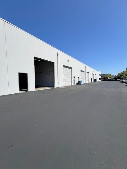 More Photos Of 285 Bel Marin Keys Blvd, Novato Light Manufacturing For Lease