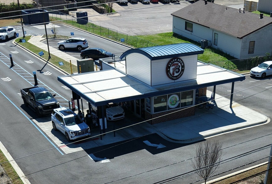 Primary Photo Of 5879 Stage Rd, Memphis Fast Food For Sale