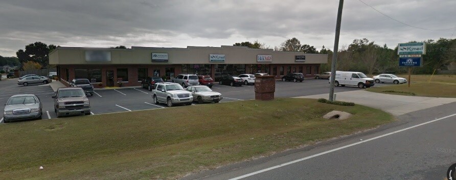 More Photos Of 10121 Airport Blvd, Mobile Storefront For Lease