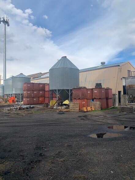 More Photos Of 164 W 1st N, Rexburg Distribution For Lease