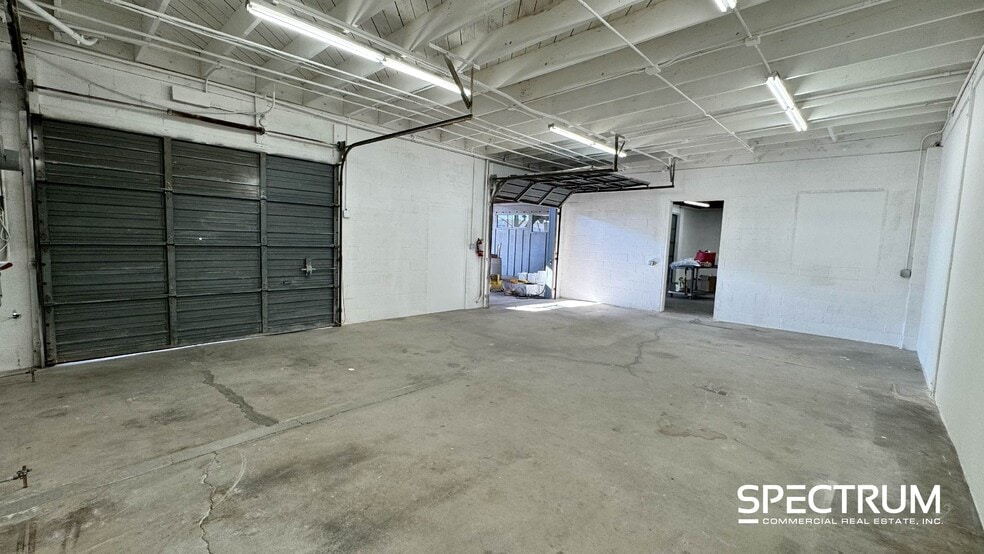 More Photos Of 16021 Arminta St, Van Nuys Warehouse For Sale