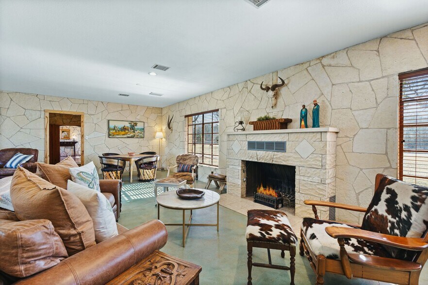 More Photos Of 5322 State Hwy 16 N, Bandera Hospitality For Sale