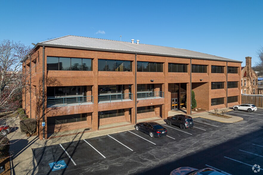 More Photos Of 320 Executive Ct, Little Rock Medical For Lease