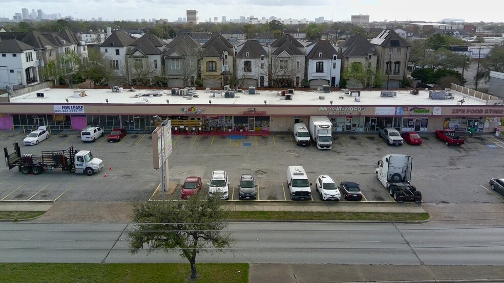 More Photos Of 6501-6521 Chimney Rock, Houston Storefront Retail Office For Lease