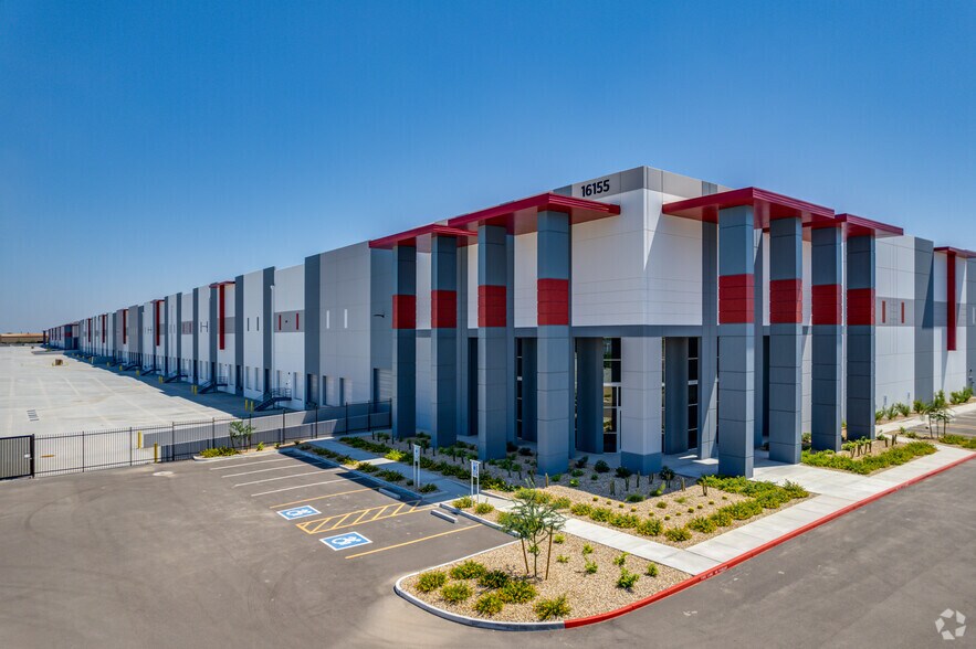 More Photos Of 16155 W Elwood St, Goodyear Distribution For Lease