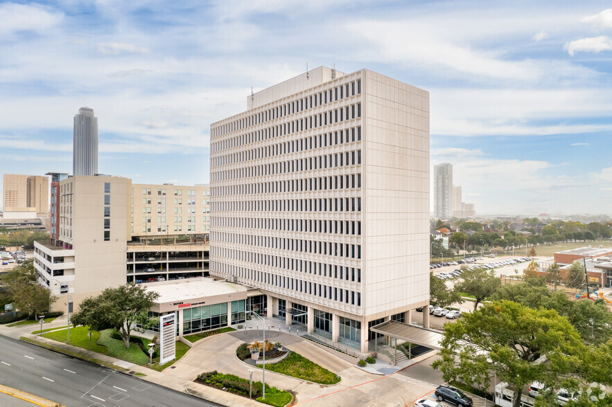 Primary Photo Of 5433 Westheimer Rd, Houston Office For Lease