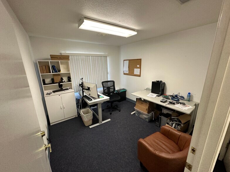 More Photos Of 9240 Limonite Ave, Jurupa Valley Office For Sale