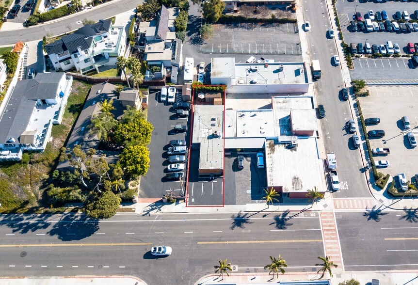 More Photos Of 204 Riverside Ave, Newport Beach Storefront Retail Office For Sale