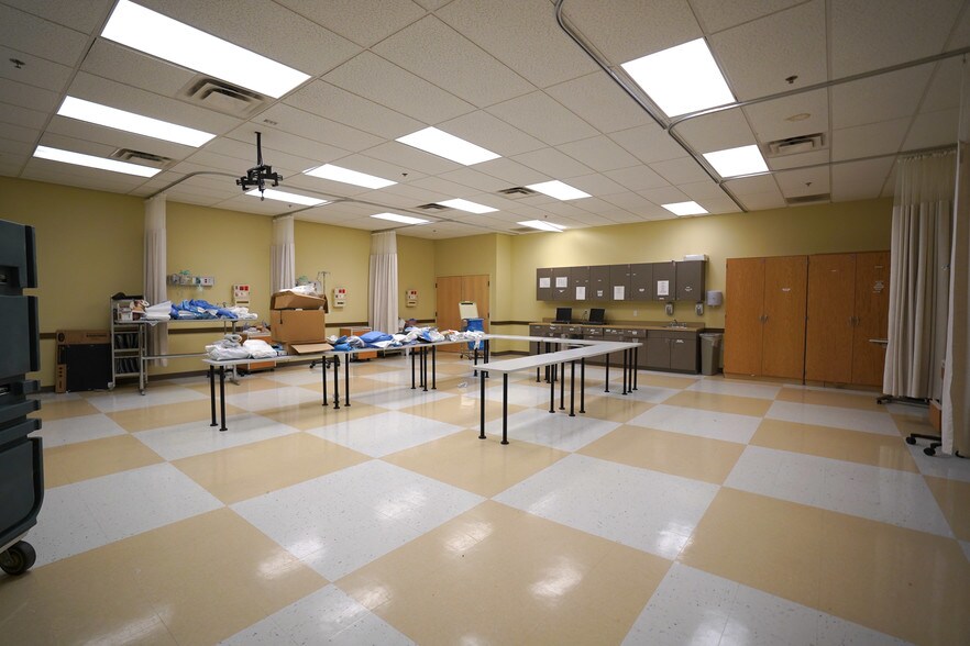 More Photos Of 1905 S Haggerty Rd, Canton Office For Lease