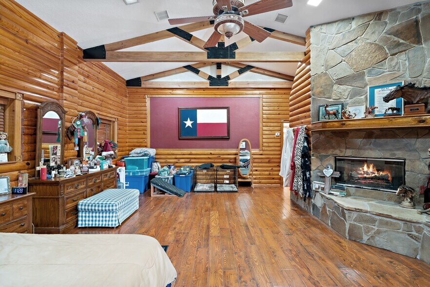 More Photos Of 7438 Wright Rd, Houston Light Distribution For Sale