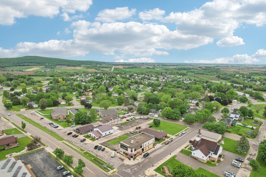 More Photos Of 101 Jones St, Barneveld General Retail For Sale