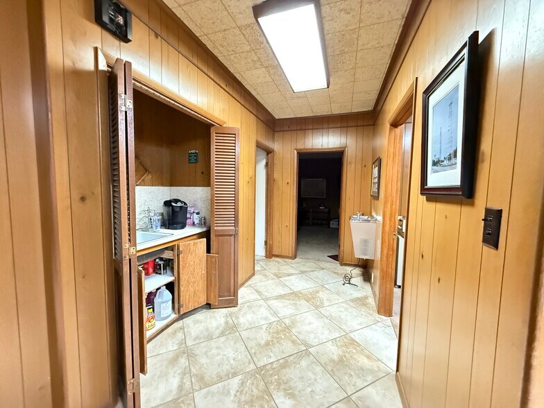 More Photos Of 12525 Old Highway 99, Seminole Warehouse For Sale