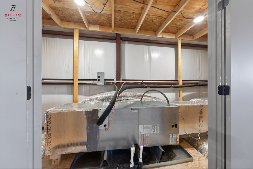More Photos Of 52 Worth Dr, Boerne Warehouse For Lease