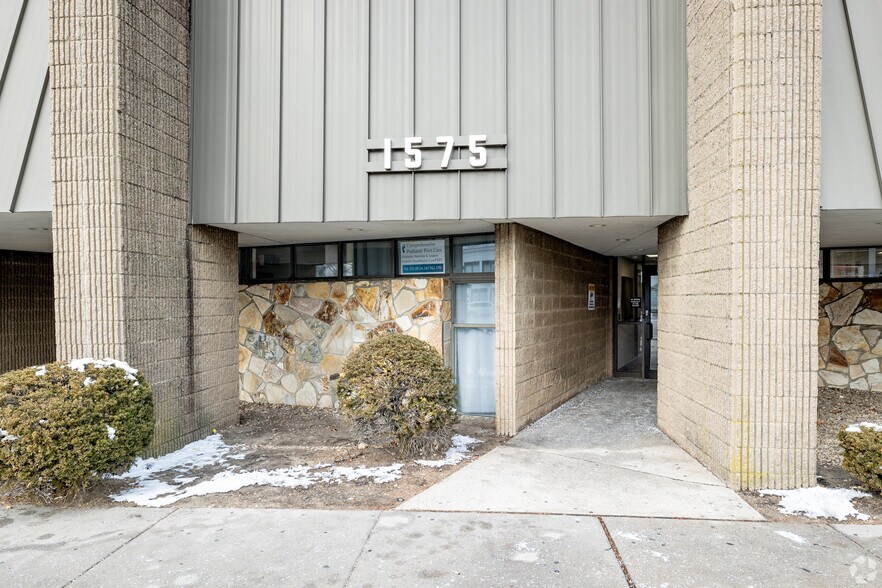 More Photos Of 1575 Hillside Ave, New Hyde Park Medical For Sale