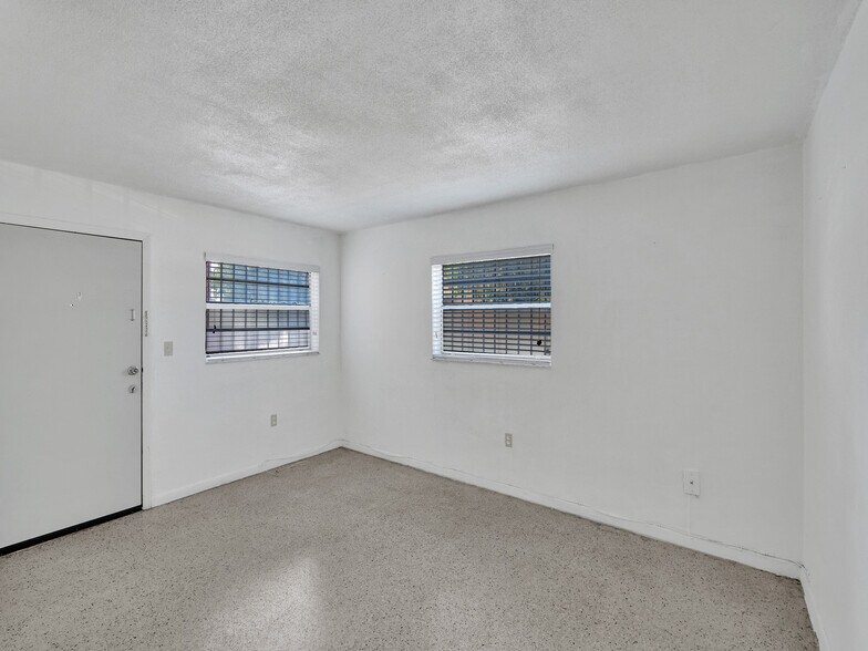 More Photos Of 720 W 16th, Hialeah Apartments For Sale