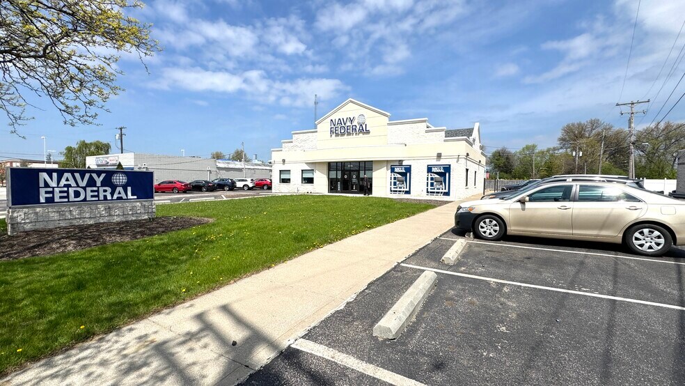 More Photos Of 5945 Mayfield Rd, Mayfield Heights Freestanding For Sale