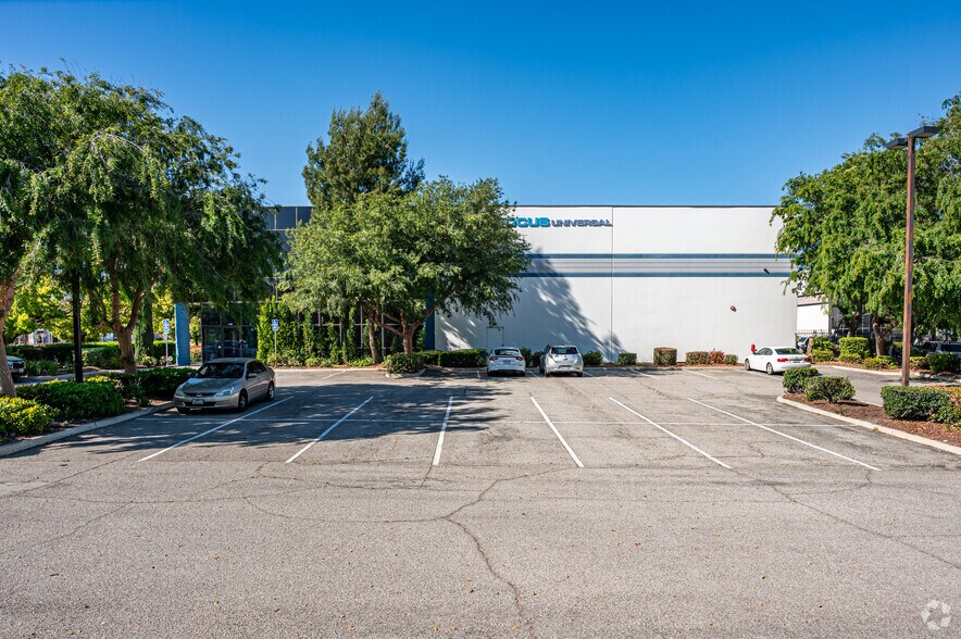 More Photos Of 2311 E Locust St, Ontario Warehouse For Sale