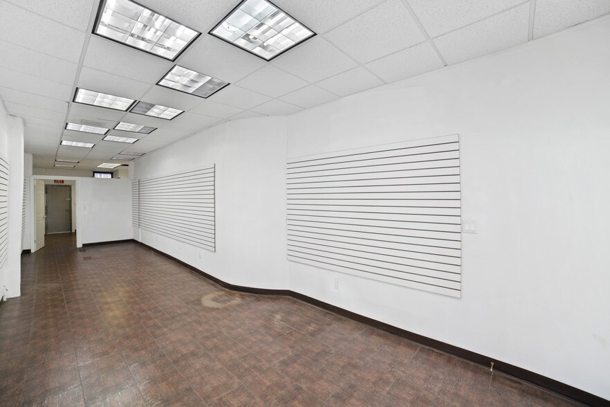 More Photos Of 685 Manhattan Ave, Brooklyn Storefront Retail Residential For Lease