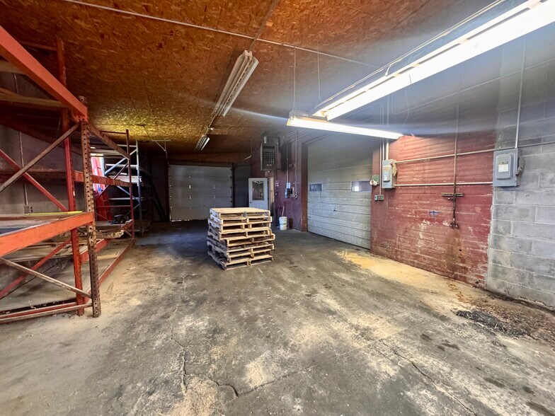 More Photos Of 205 W Main St, Bushnell Industrial For Sale