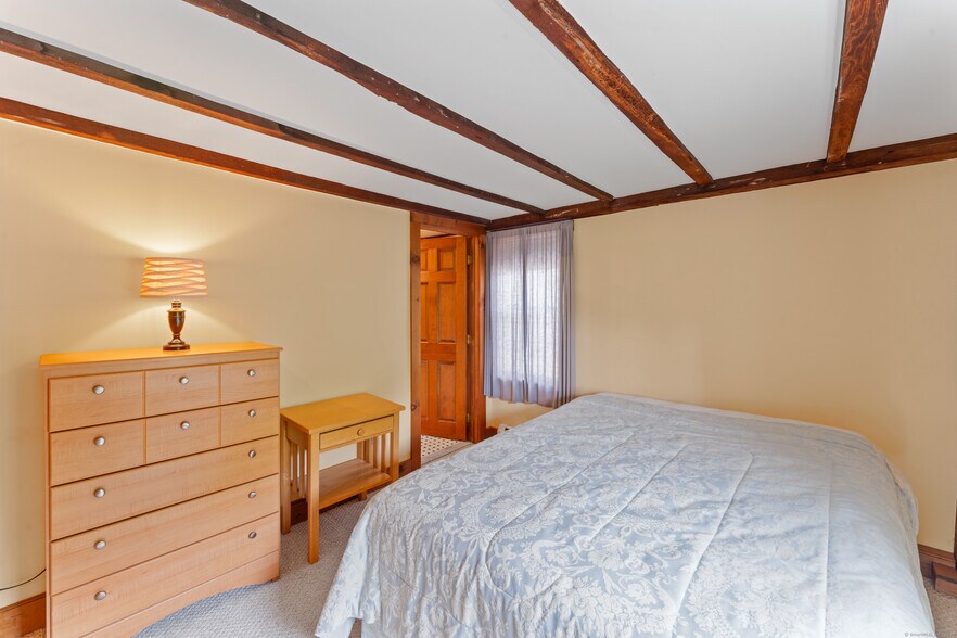 More Photos Of 11 Glen Rd, Sandy Hook Apartments For Sale