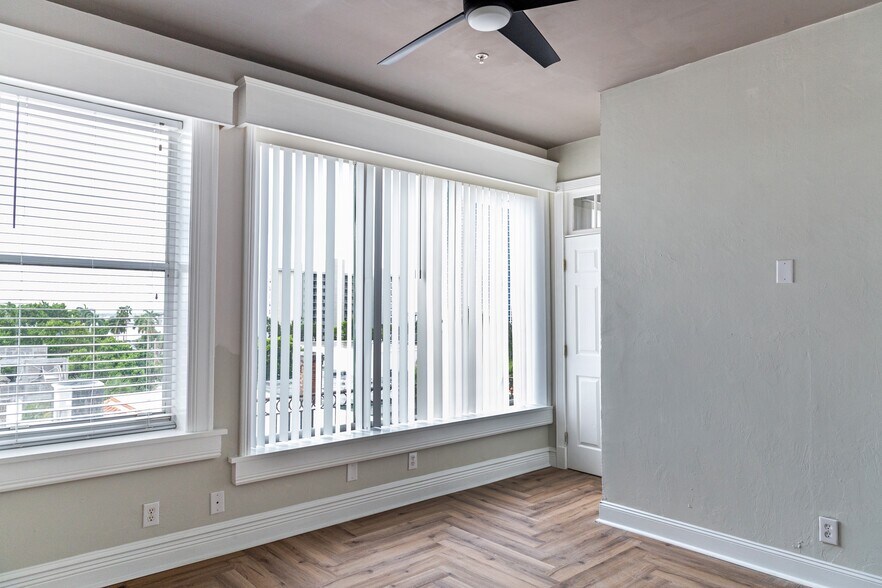 More Photos Of 2320 First St, Fort Myers Apartments For Sale