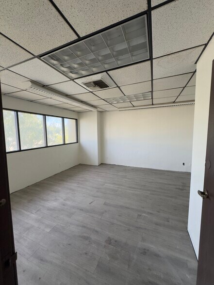 More Photos Of 9245 Glenoaks Blvd, Sun Valley Warehouse For Lease