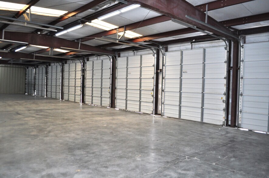 More Photos Of 2333 W Emory Rd, Powell Industrial For Sale