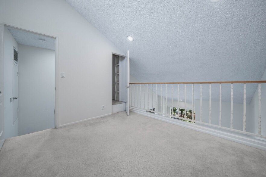 More Photos Of 638 E Tujunga Ave, Burbank Apartments For Sale