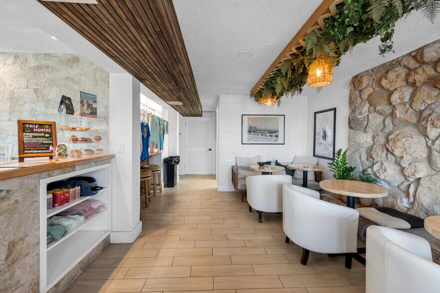 More Photos Of 701 N Ocean Shore Blvd, Flagler Beach Office Residential For Sale