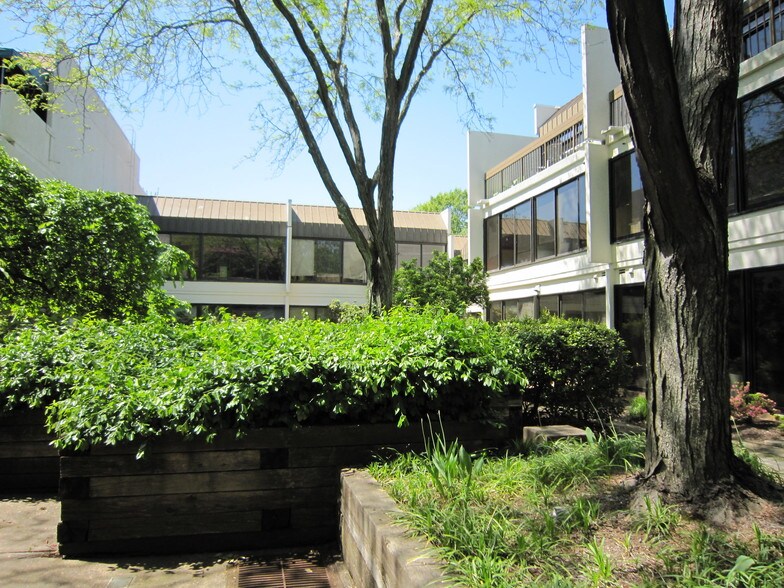 More Photos Of 11250 Roger Bacon Dr, Reston Office For Sale