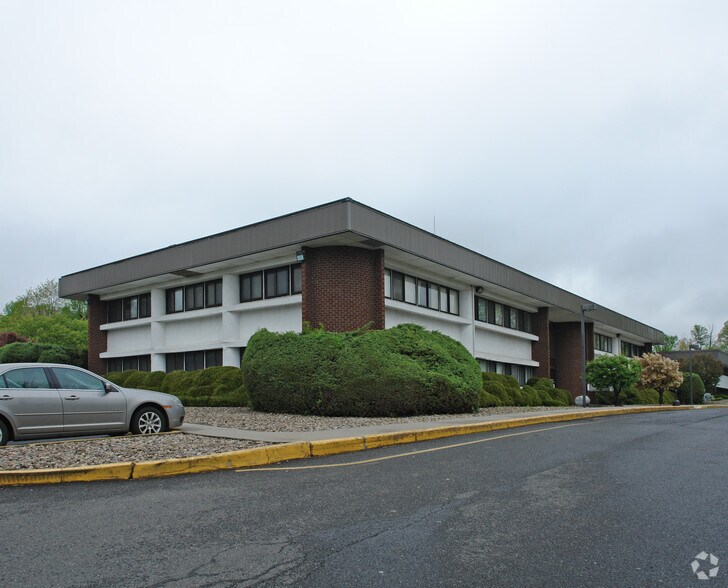 More Photos Of 972 Rt 45, Pomona Office For Lease