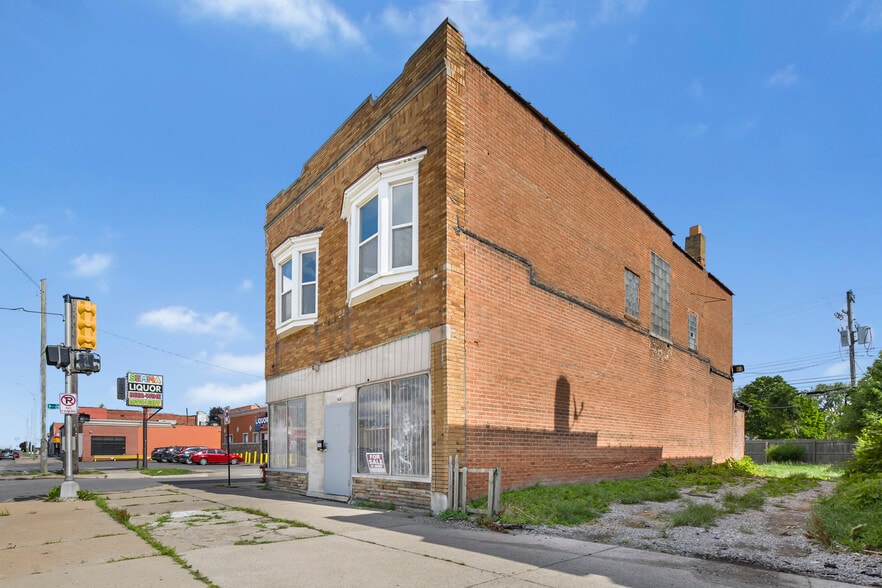 More Photos Of 19403 W Warren Ave, Detroit Storefront Retail Residential For Sale