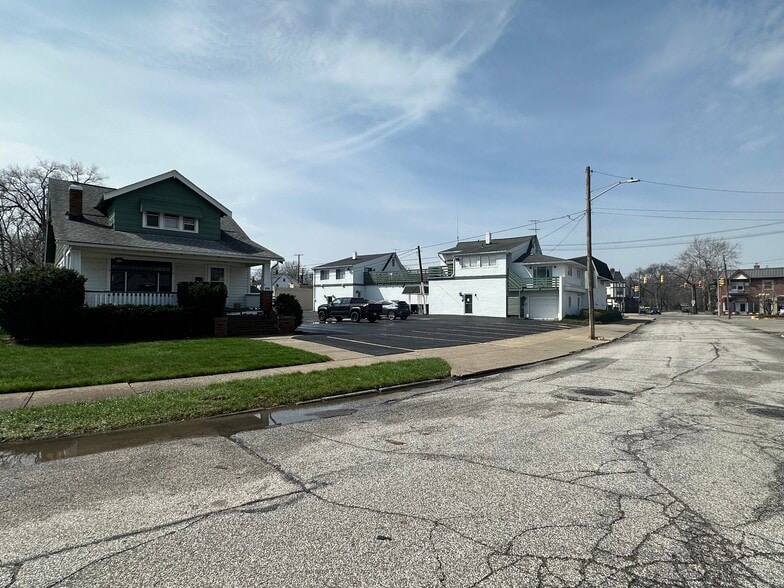 More Photos Of , Cleveland General Retail For Sale