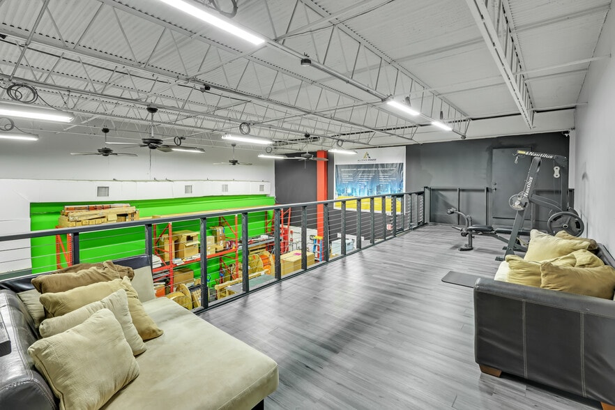 More Photos Of 3650 Coral Ridge Dr, Coral Springs Light Manufacturing For Sale