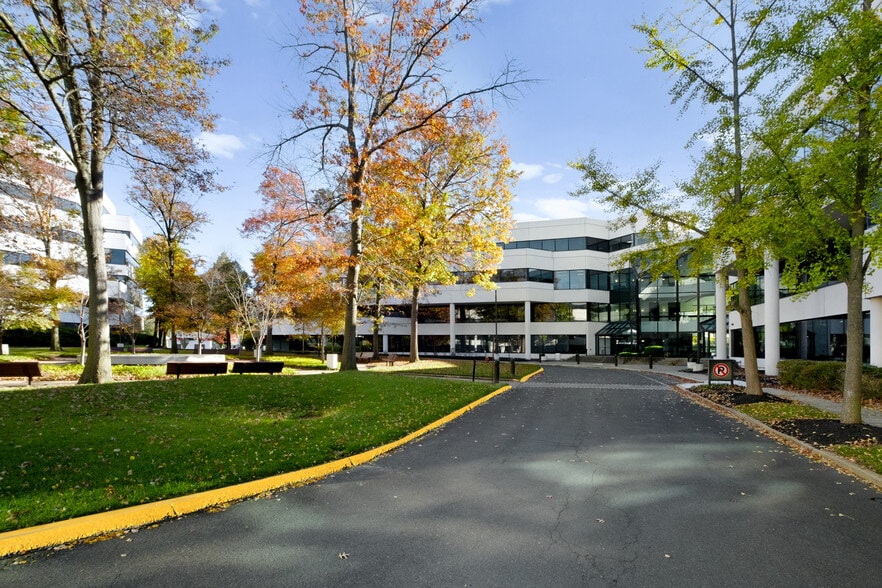 More Photos Of 8 Neshaminy Interplex, Trevose Office For Lease