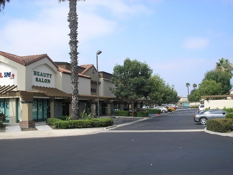 More Photos Of 10040-10136 Rosecrans Ave, Los Angeles Unknown For Lease