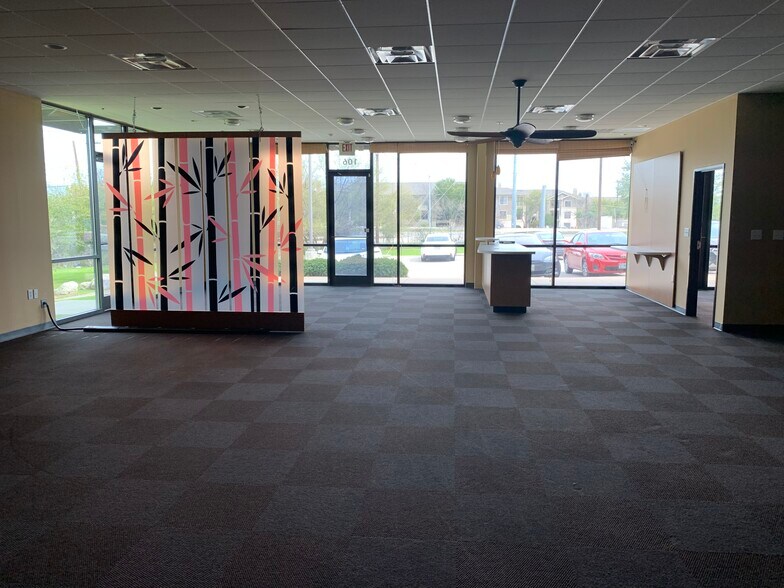More Photos Of 9231 W Parmer Ln, Austin Storefront Retail Office For Lease