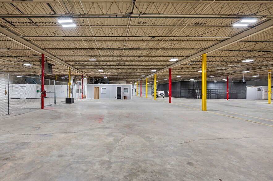 More Photos Of 6116 Old Mendenhall Rd, High Point Warehouse For Lease